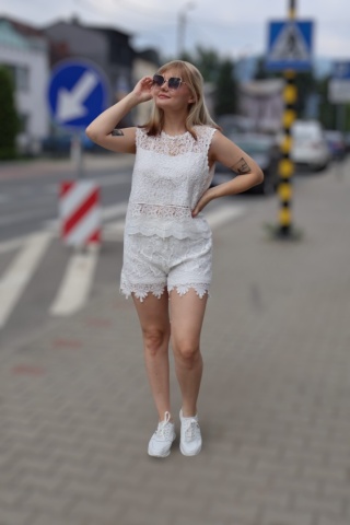 Bluzka gipiurowa bez rękawów, top