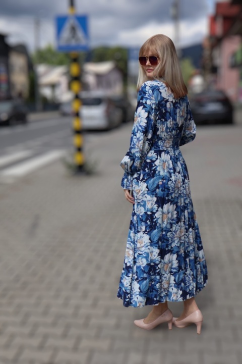 Długa wiskozowa sukienka z kieszeniami, dekolt kopertowy, marka Pepper