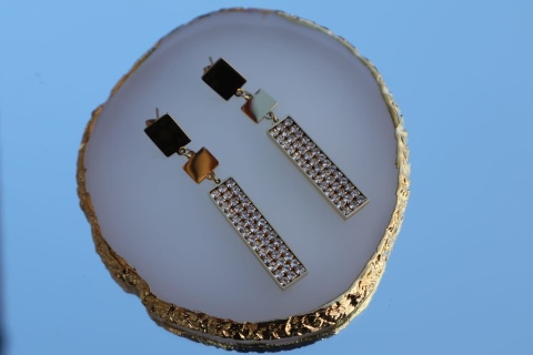 Kolczyki sztyfty, wkrętki, stal nierdzewna, wiszące ozdobne cyrkonie