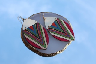 Kolczyki wiszące, drewniane, kolorowe, etniczny wzór