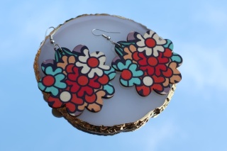 Kolczyki wiszące, drewniane, kolorowe kwiaty