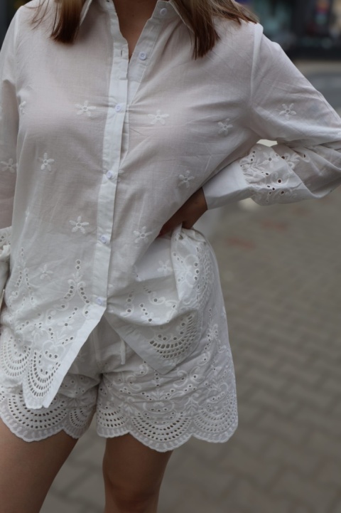 Komplet z haftem, koszula i spodenki