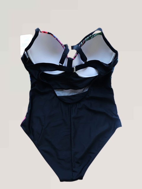 Kostium kąpielowy jednoczęściowy, motyw kwiatowy