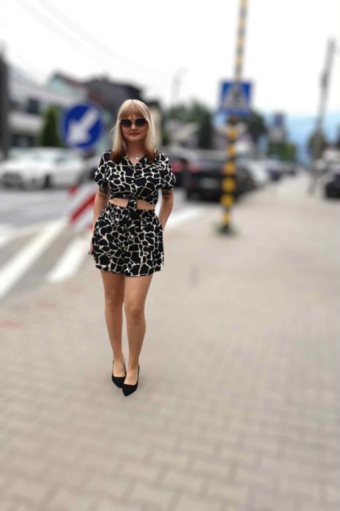 Komplet w print zwierzęcy