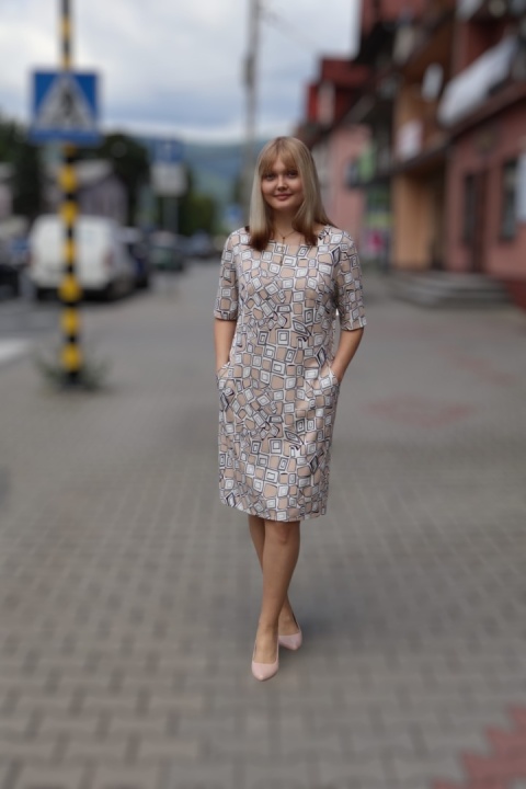 Sukienka Cristin z kieszeniami, krótki rękaw produkt polski