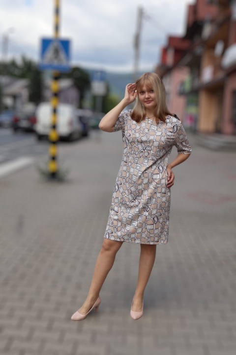 Sukienka Cristin z kieszeniami, krótki rękaw produkt polski