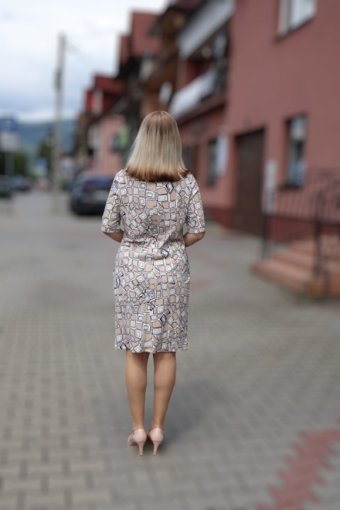 Sukienka Cristin z kieszeniami, krótki rękaw produkt polski