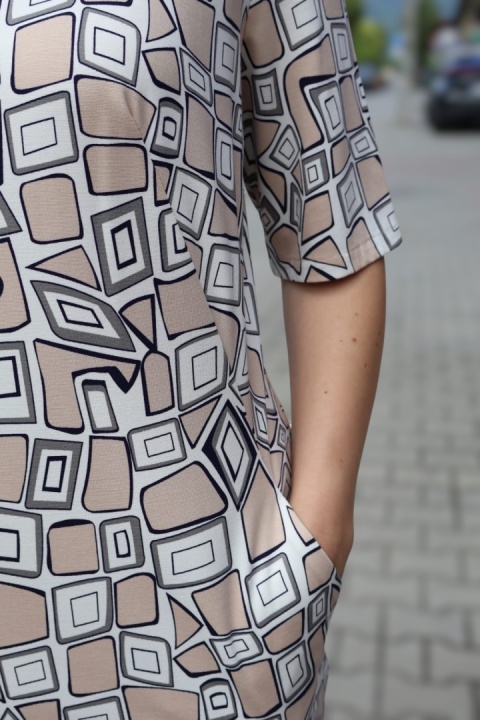 Sukienka Cristin z kieszeniami, krótki rękaw produkt polski