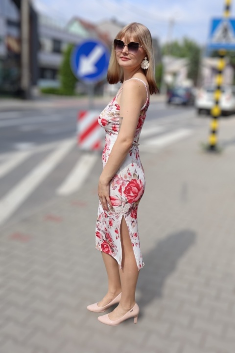 Sukienka midi w róże, prążek, na szelkach, ołówkowa