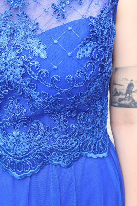 Sukienka wieczorowa długa z rozcięciem, koronka, cekiny, tiul,