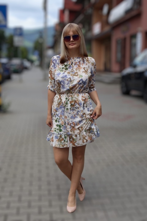 Sukienka z krótkimi rękawami, motyw liści