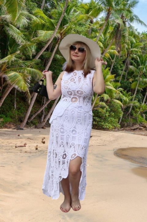 Szydełkowy, ażurowy, asymetryczny komplet-spódnica i top