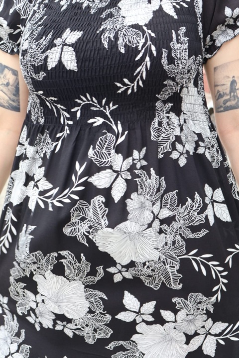 Zwiewna sukienka w kwiaty, hiszpanka