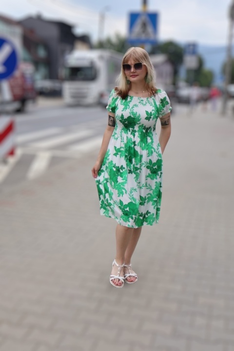 Zwiewna sukienka w kwiaty, hiszpanka