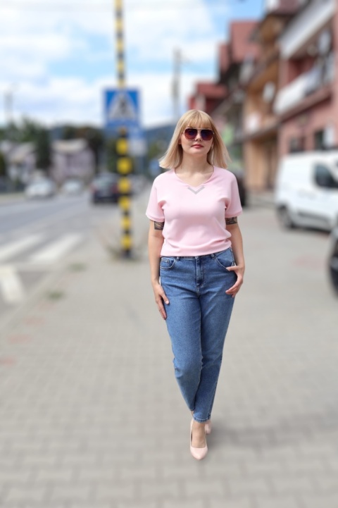 Bluzka z dekoltem w serek, krótki rękaw, ozdobne kryształki