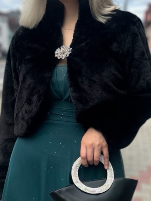 Bolerko futrzane z broszką czarne