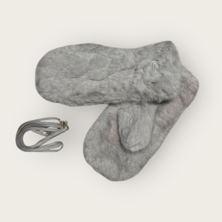 Szare futerkowe rękawiczki damskie ze sznureczkiem