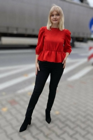 Czerwona bluzka z bufiastymi rękawami i falbaną, rozmiar XS