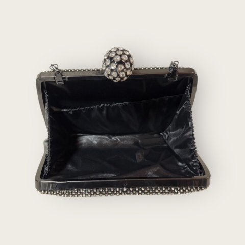 Elegancka czarna torebka wieczorowa z kryształkami