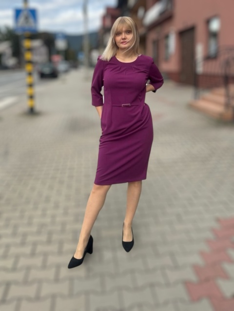 Elegancka klasyczna sukienka z imitacją paska w talii śliwa