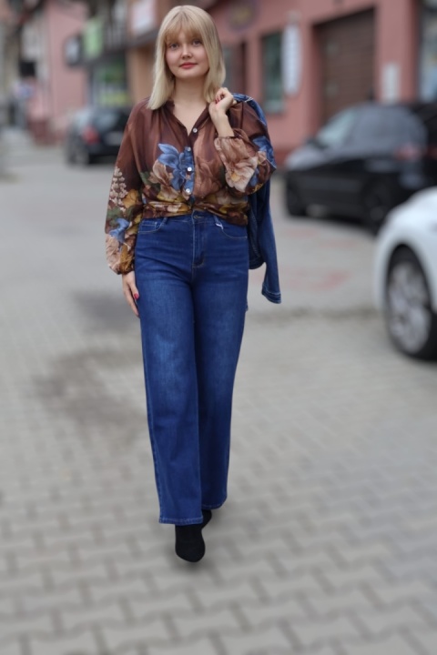 Jeansy damskie z wysokim stanem, szeroka nogawka – klasyczny denim