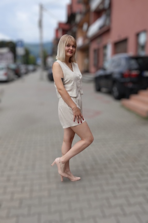 Komplet garniturowy, lniano wiskozowy, kamizelka i spodenki, beżowy