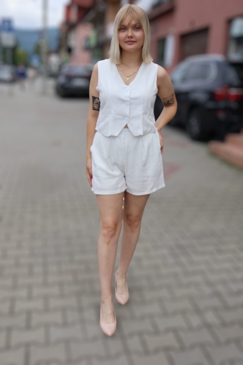 Komplet garniturowy, lniano wiskozowy, kamizelka i spodenki, biały