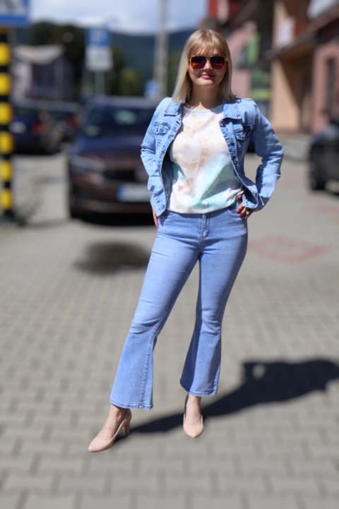 Kurtka jeansowa z kieszeniami