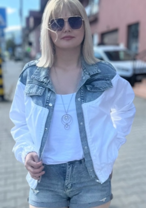 Kurtka jeansowo–bawełniana damska L, zapinana na zamek z kieszeniami