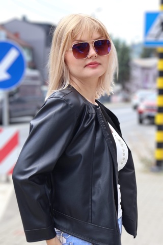 Kurtka, narzutka czarna ekoskóra