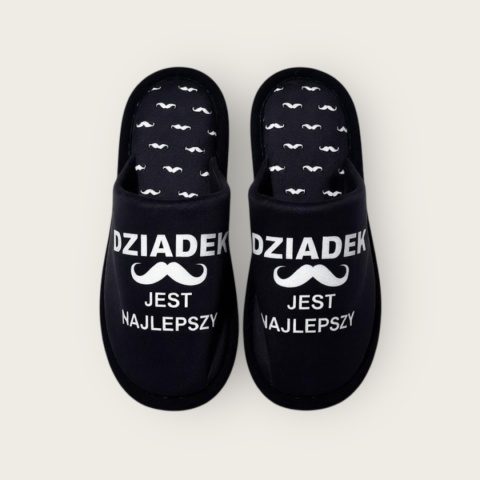 Pantofle dla dziadka z napisem Dziadek jest najlepszy
