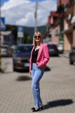 Zamszowa damska marynarka, różowa