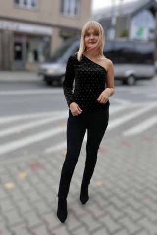 Elegancka bluzka na jedno ramię River Island zdobiona kryształkami