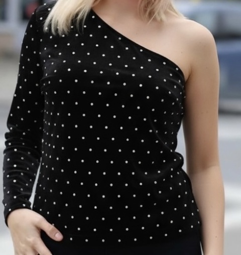 Elegancka bluzka na jedno ramię River Island zdobiona kryształkami