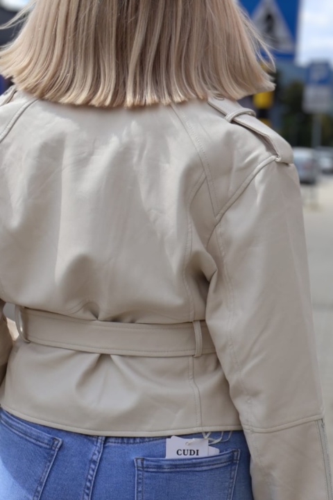 Ramoneska damska eco skora z asymetrycznym zapięciem i srebrnymi dodatkami