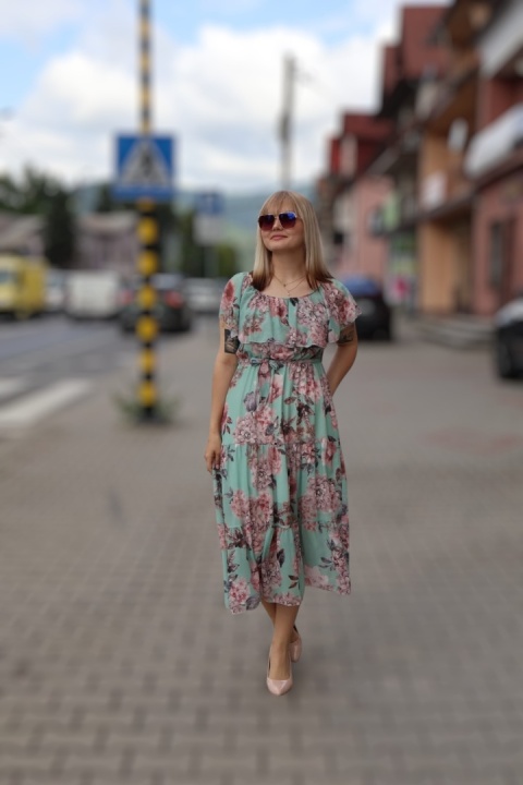 Sukienka hiszpanka z falbaną w kwiaty, midi