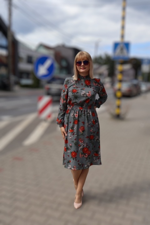 Sukienka midi w kwiaty z długim rękawem Only