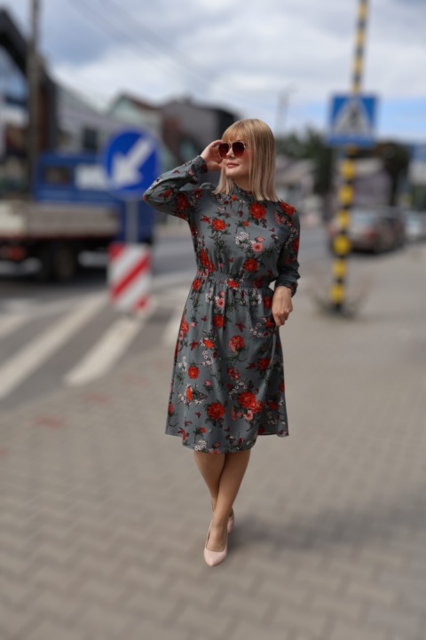 Sukienka midi w kwiaty z długim rękawem Only