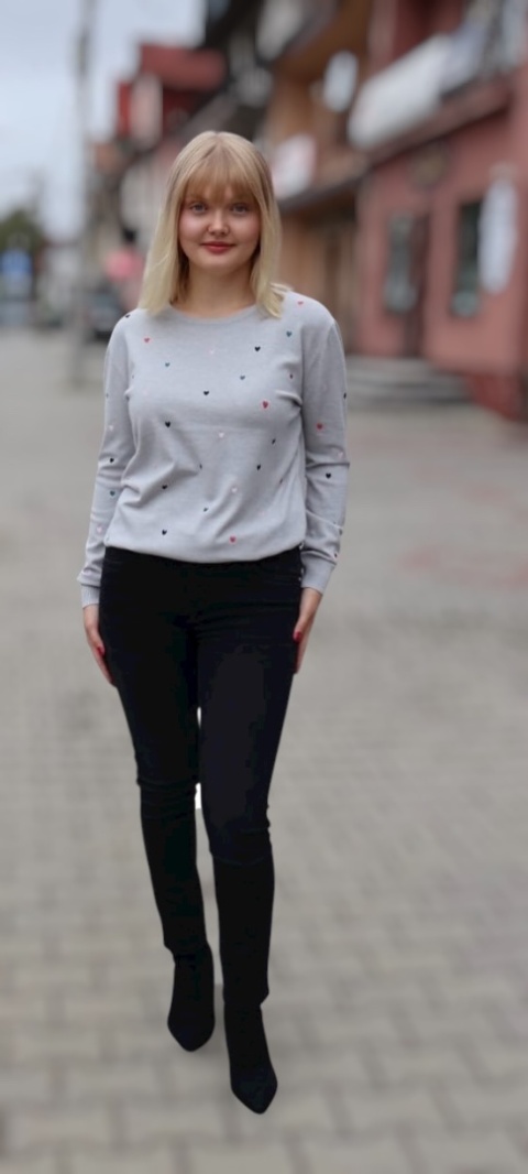 Sweter damski z serduszkami, szary