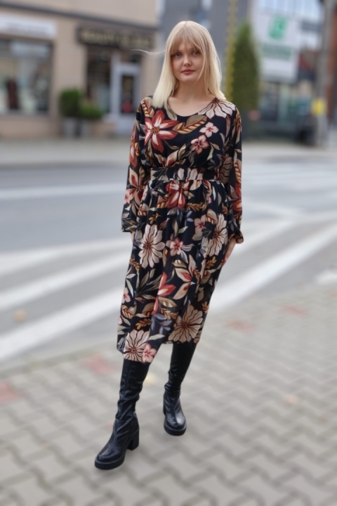 Szyfonowa rozkloszowana sukienka midi w kwiaty czarna