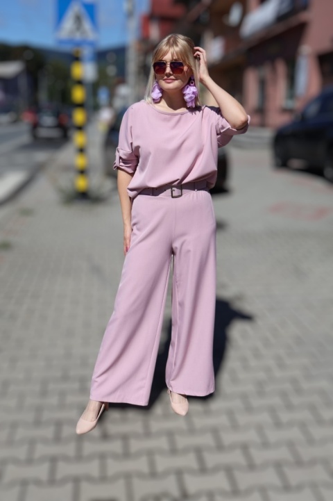 Wiskozowy komplet bluzka i spodnie z szerokimi nogawkami pudrowy róż