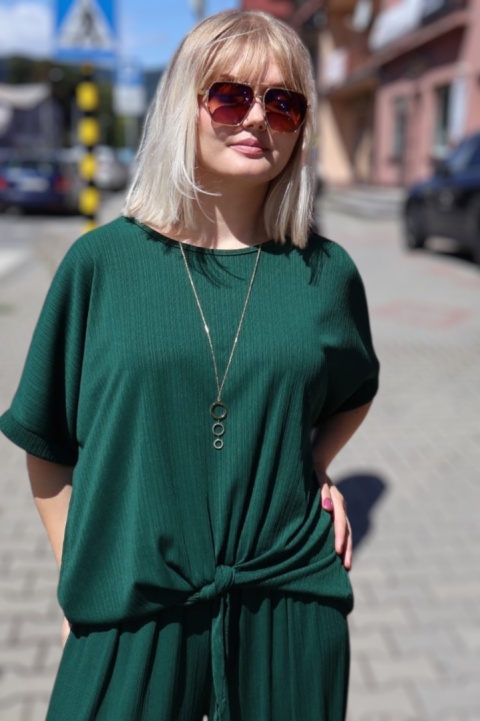 Wiskozowy, prążkowany komplet bluzka i spodnie z szerokimi nogawkami